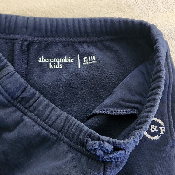 Abercrombie & Fitch Kids navy blue sweatpants - Picture 5 of 6